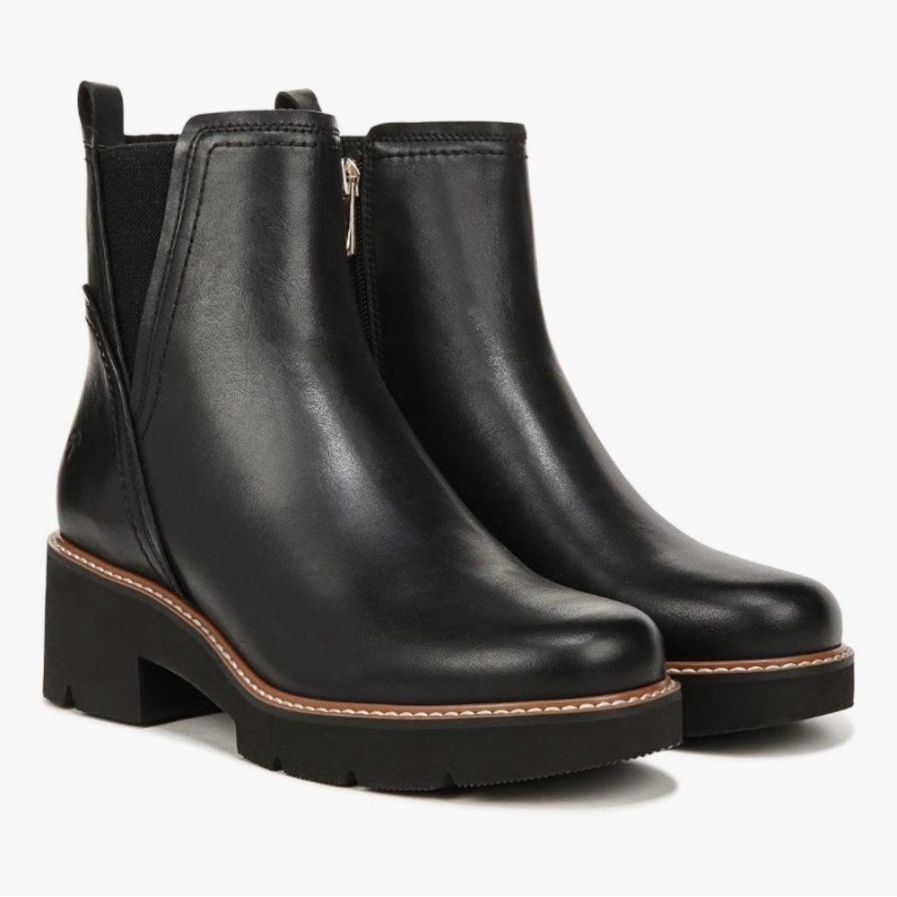 Naturalizer Women’s 🖤 Black Ankle Booties 🥾